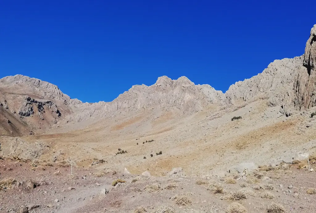 قله سه کوزان بروجرد